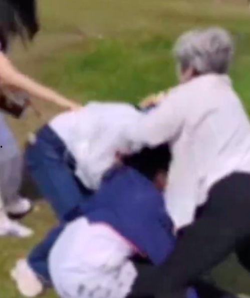 江西老太太爆料视频,揭秘乡村生活背后惊人真相 第3张 江西老太太爆料视频,揭秘乡村生活背后惊人真相 第3张